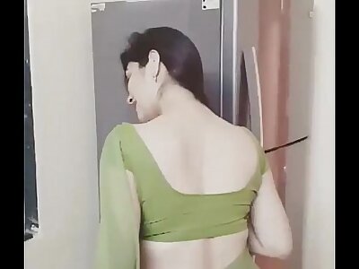 In Checkout of Beautiful Desi Babes[via torchbrowser.com] (18)
