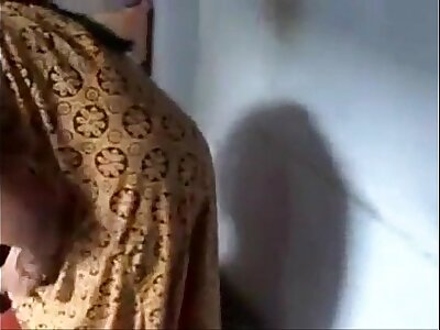 6634327 desi spouse playing with wife - XVIDEOS.COM