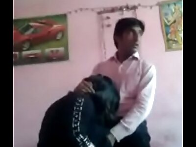 Muslim Aunty Mad about her Hindu Boyfriend