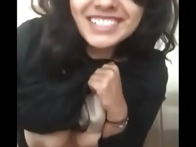 Indian Female sex cam(full movie on www.xhubs.cf)