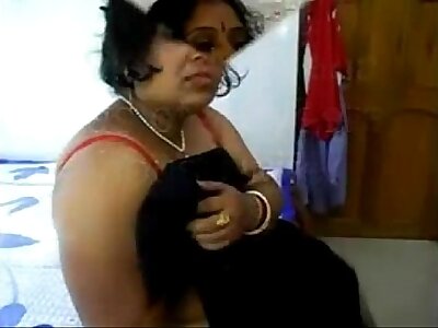 Huge But Highly Horny Desi Auntie Getting Trampy By Her Youthfull Lover