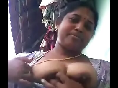 vid 20180623 pv0001 vikravandi it tamil 37 yrs aged stationary loyal to hot coupled with sexy housewife aunty mrs eswari showing her boobs sex porn video 1
